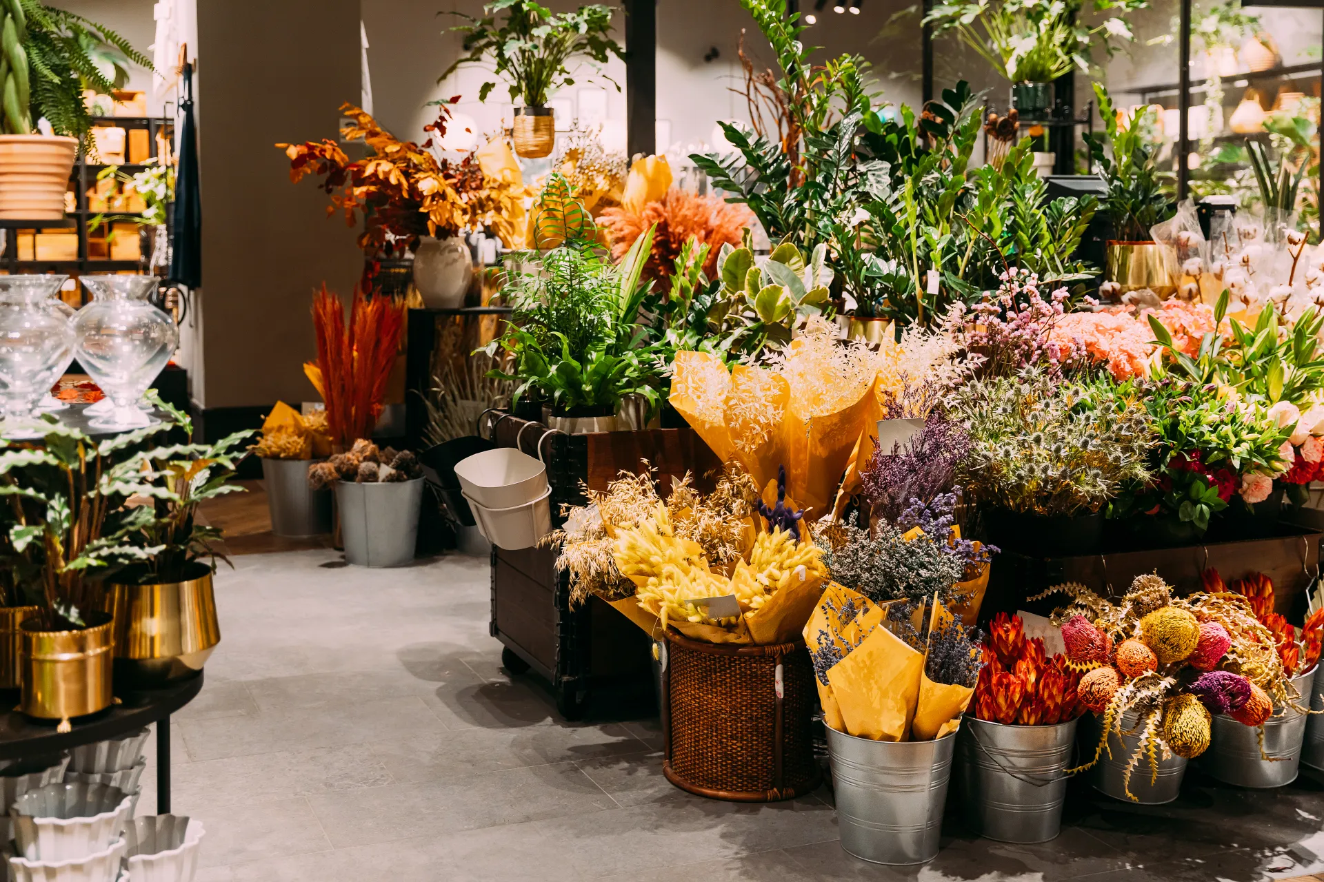 Produits présentés dans une boutique de décoration