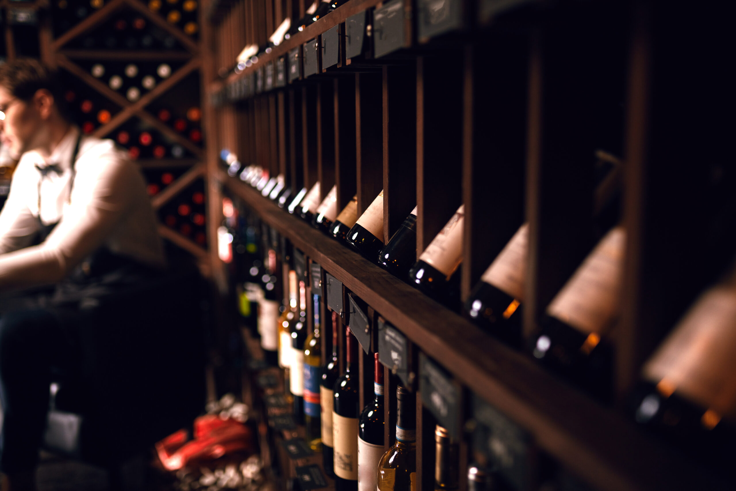 Sommelier et cave à vin